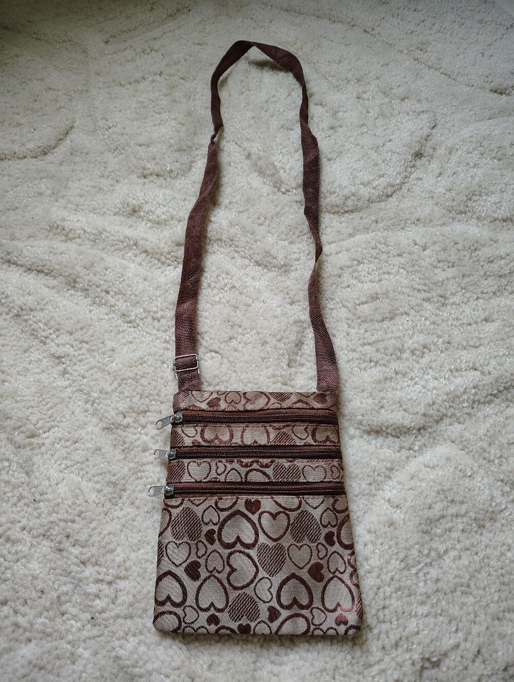 ☀️5/$25☀️ Brown Heart Pattern Crossbody Bag